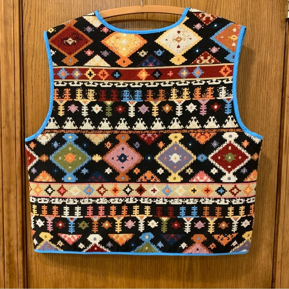 Beautiful GiGio vest with geometric pattern, oversized small, boxy fit - Picture 3 of 10